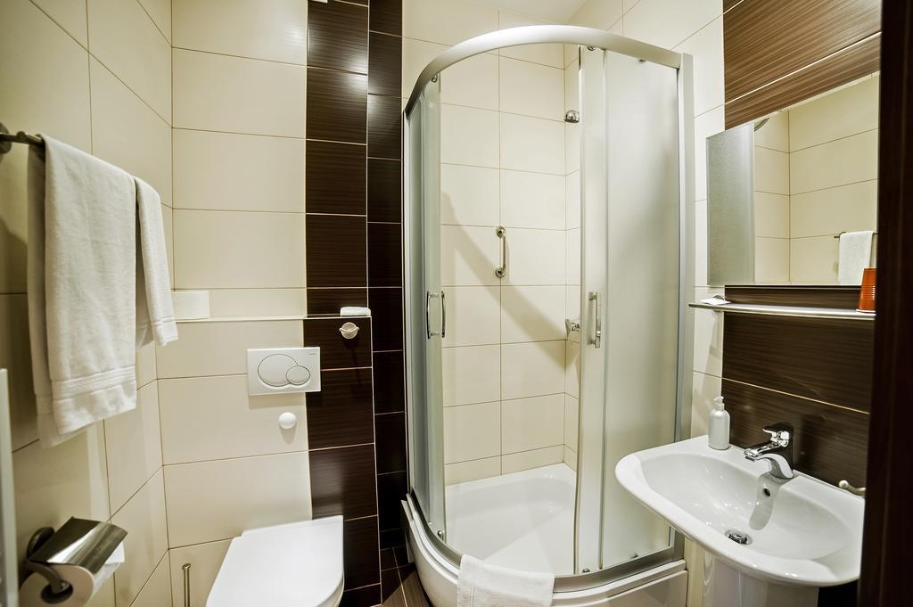 Pelikan Aleksandrów Łódzki Chambre photo