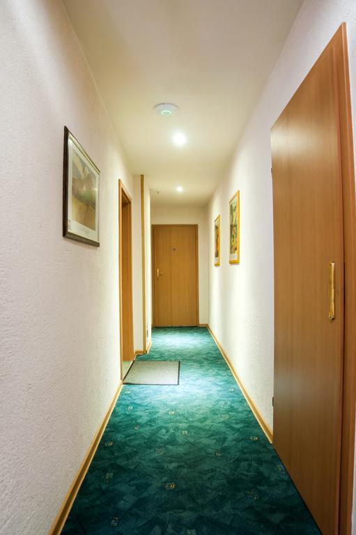Pelikan Aleksandrów Łódzki Extérieur photo